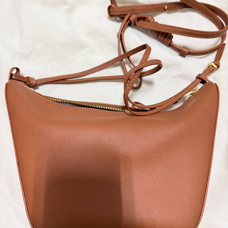 Loewe hammock hobo 焦糖色-1