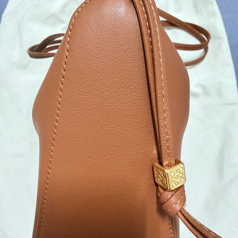Loewe hammock hobo 焦糖色-4