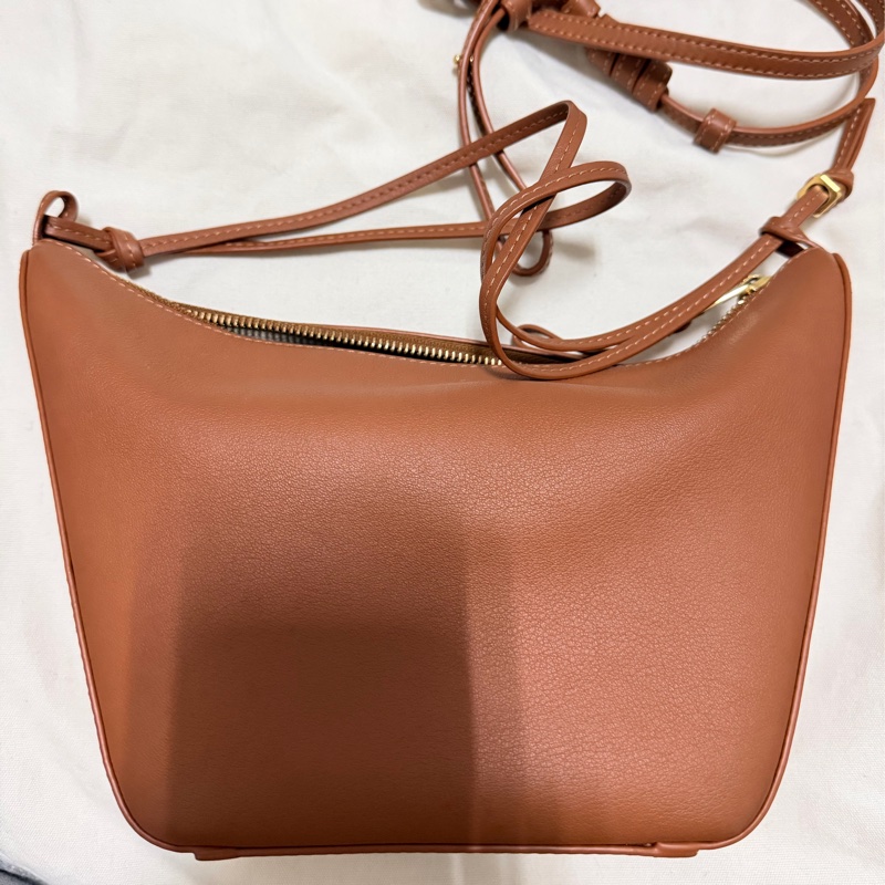 Loewe hammock hobo 焦糖色-7