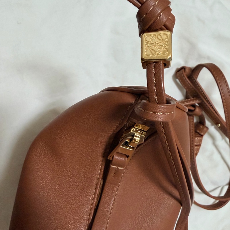 Loewe hammock hobo 焦糖色-12