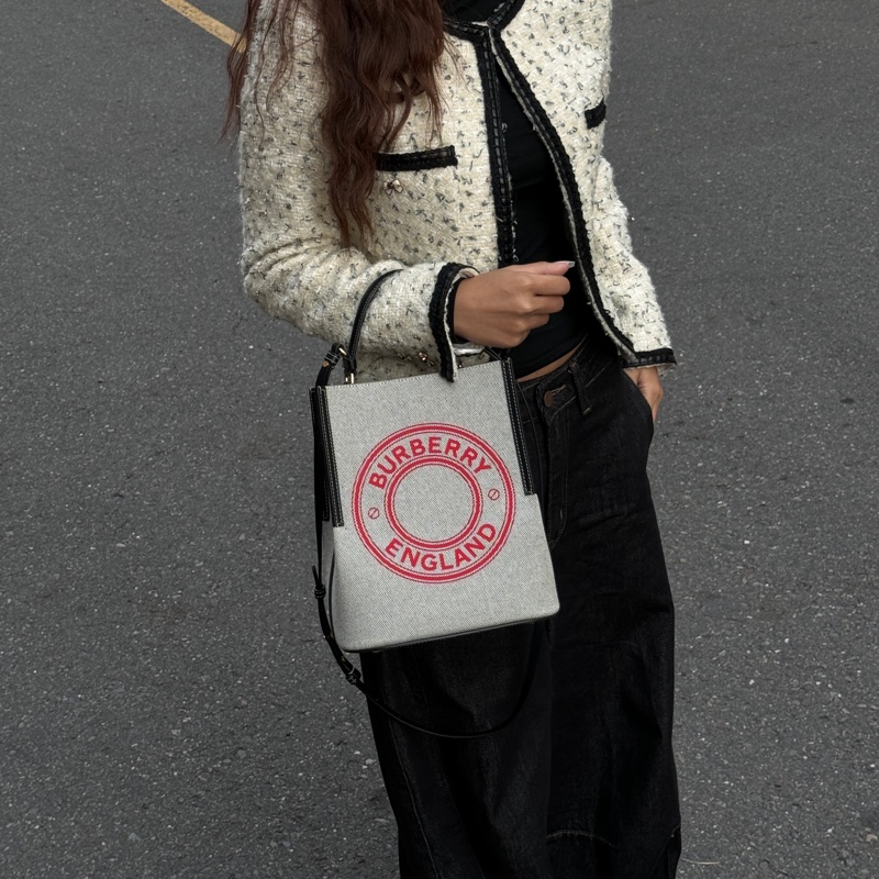 【全新品🎁】 Burberry 專櫃新款 水桶包餓 斜背包 （專櫃83,000）-2