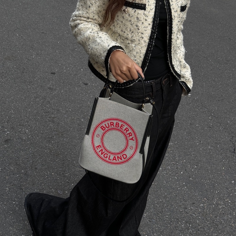 【全新品🎁】 Burberry 專櫃新款 水桶包餓 斜背包 （專櫃83,000）-4