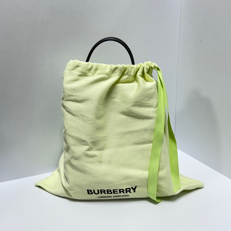 【全新品🎁】 Burberry 專櫃新款 水桶包餓 斜背包 （專櫃83,000）-18