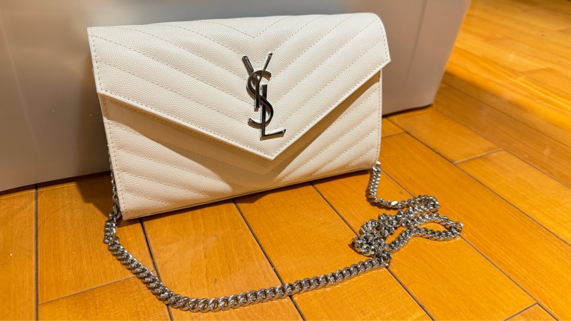 YSL 白色魚子醬信封包(白色稀有款）｜MONOGRAM WOC 銀扣｜近全新 僅用一次 可斜背｜Saint Laurent-6