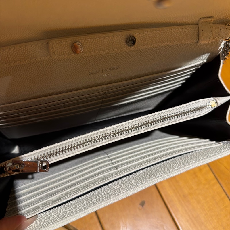 YSL 白色魚子醬信封包(白色稀有款）｜MONOGRAM WOC 銀扣｜近全新 僅用一次 可斜背｜Saint Laurent-10