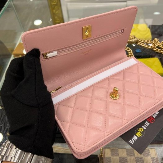 東區正精品㊣CHANEL AP3297 WOC 全新香奈兒粉紅色小羊皮山茶花調節鏈金球金釦 肩背包晚宴包斜背包 RZ6214-10