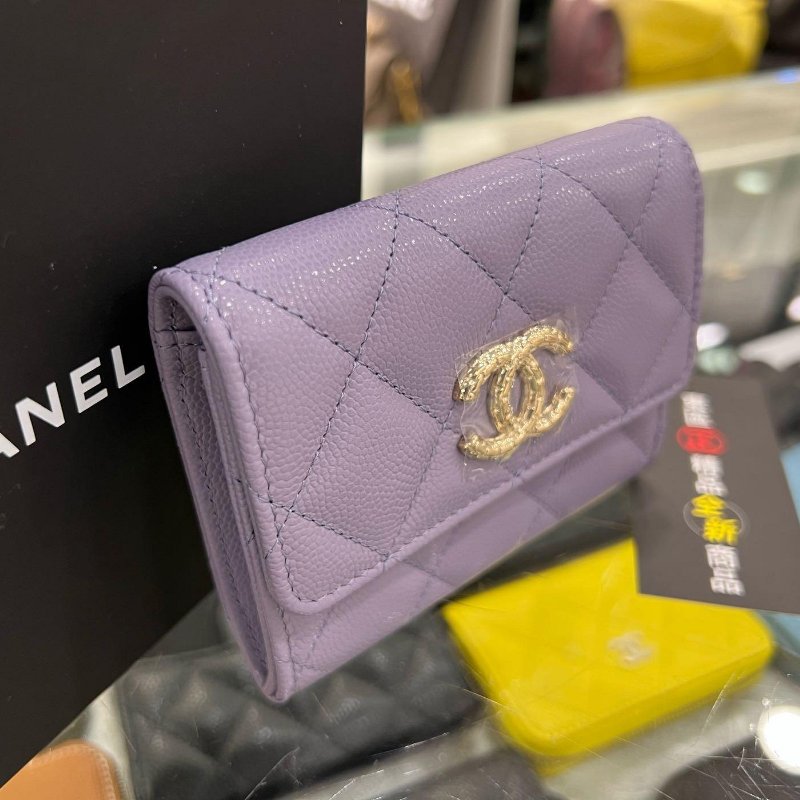 東區正精品㊣CHANEL AP4088 全新香奈兒薰衣草紫色荔枝牛皮金釦釦子內裏迴紋針圖雙層卡片夾零錢包 RZ6263-1