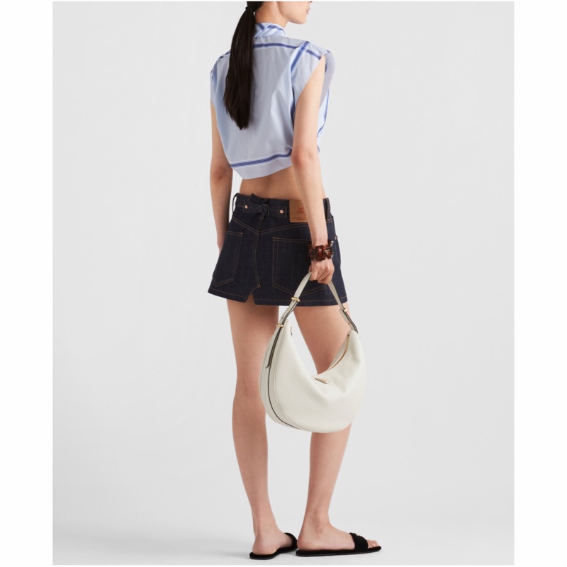 Prada 女士 低腰迷你牛仔半身裙IT-40 IT-42碼模特身高 178 CM,所穿尺碼為 38-4