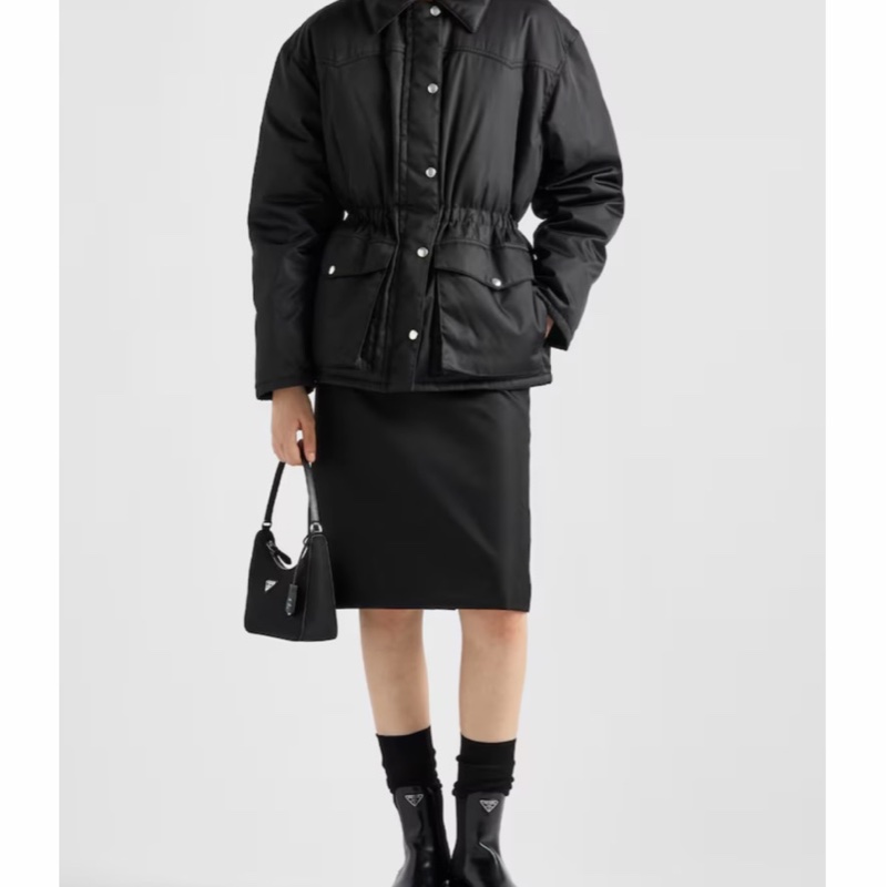 Prada 女士 拉鍊羽絨服IT-36 IT-38 IT-40 IT-42 IT-46碼模特身高178CM,穿著38碼-3