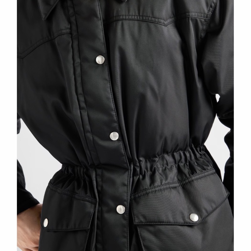 Prada 女士 拉鍊羽絨服IT-36 IT-38 IT-40 IT-42 IT-46碼模特身高178CM,穿著38碼-4