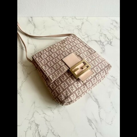 【LA LUNE】中古包 Fendi粉紅色老花豆腐包 側背包 斜背包 皮革包 單肩包二手