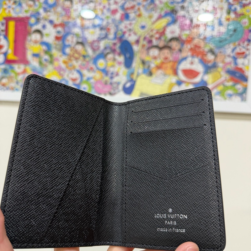 LOUIS VUITTON黑花卡夾-2