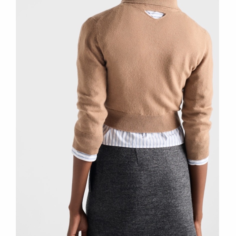 Prada 女士 羊絨Polo衫IT-36 IT-38 IT-40 IT-42 IT-44碼模特身高:177CM,穿著38碼。-1