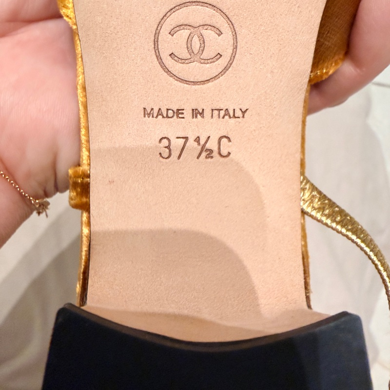 CHANEL香奈兒雙色跟鞋~37 1/2-4