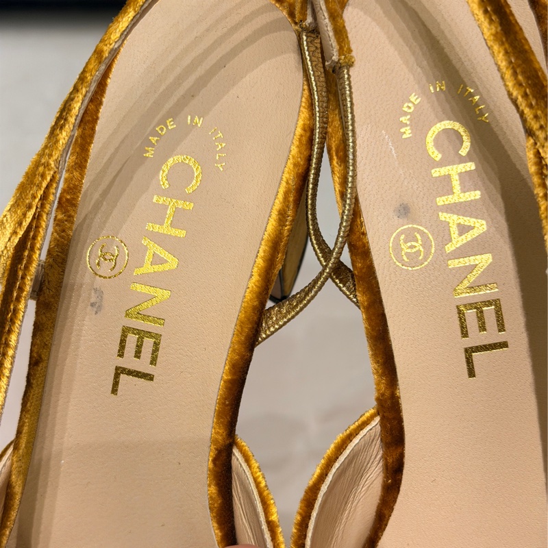CHANEL香奈兒雙色跟鞋~37 1/2-7