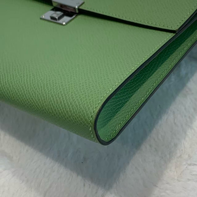 HERMES愛馬仕 Clic16信封包 牛油果綠 銀扣 Ep皮 經典款斜挎單肩包 Y刻 材質:EP皮 顏色:牛油果綠 年份:2020年Y刻 尺寸:長16cm寬1.2cm高14cm-5