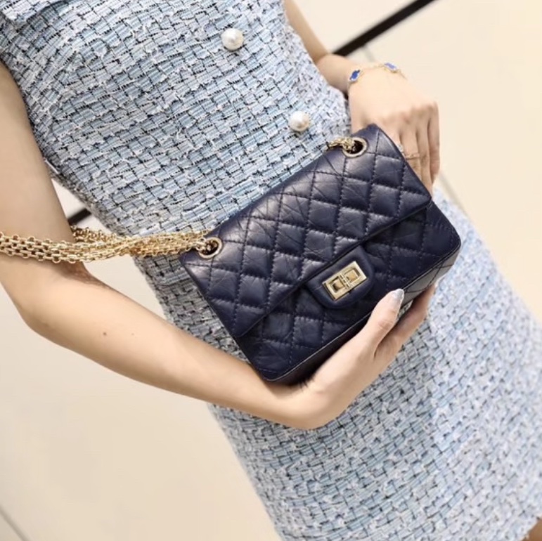 【永恆經典✨罕見顏色💙全網獨有】Chanel 2.55迷你口蓋包 海軍藍 牛皮金扣 28開-1