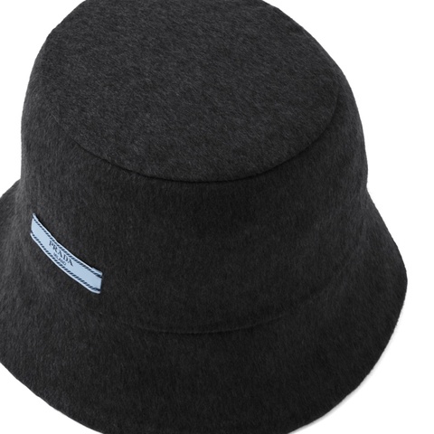 Prada 女士 徽標羊絨帽子S碼