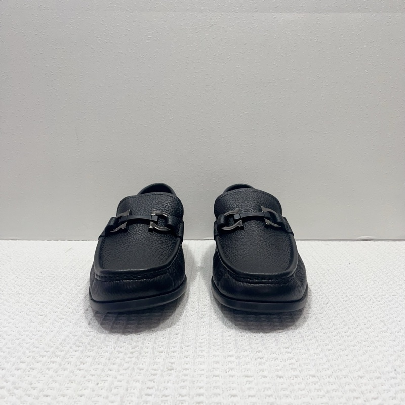 閒置新Salvatore Ferragamo/菲拉格慕黑色馬蹄扣休閒鞋尺寸7碼,40碼,寬度3-2