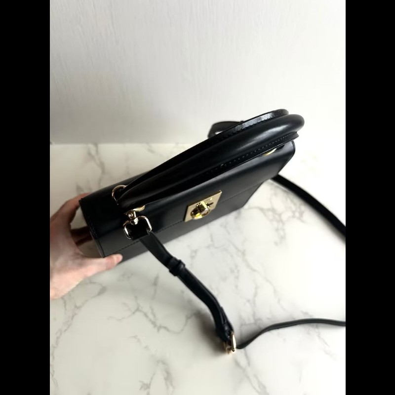 【LA LUNE】稀有中古二手Celine黑色金環扣凱莉皮革斜背側孭揹單肩手提包小袋-5