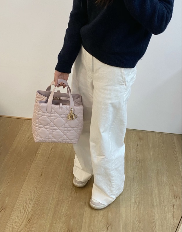 【25年大全套❗️適合送禮✨ 99新】Dior Toujours竪版藤格紋 櫻花粉中號 菜籃子｜手提包｜單肩包-3