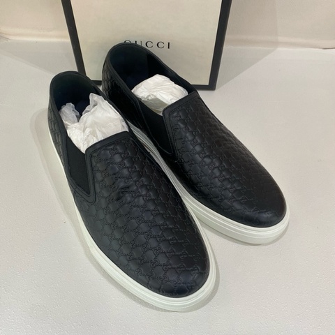 Gucci古馳黑色純皮一腳蹬男鞋休閒鞋，尺碼9碼半，有盒子