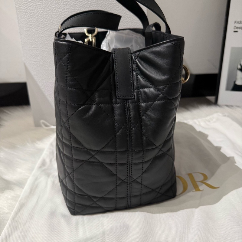 【2026年大全套❗️99新】Dior Toujours竪版中號 黑色菜籃子|手提包|單肩包-7