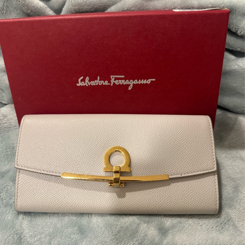 Ferragamo 淺灰藍長夾-3