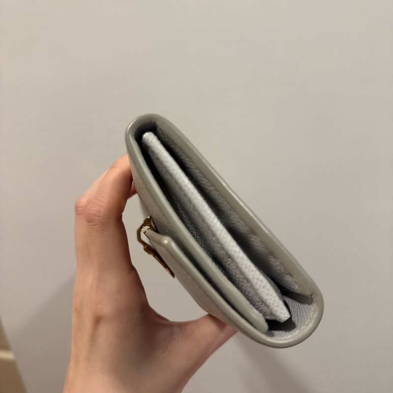 Ferragamo 淺灰藍長夾-7