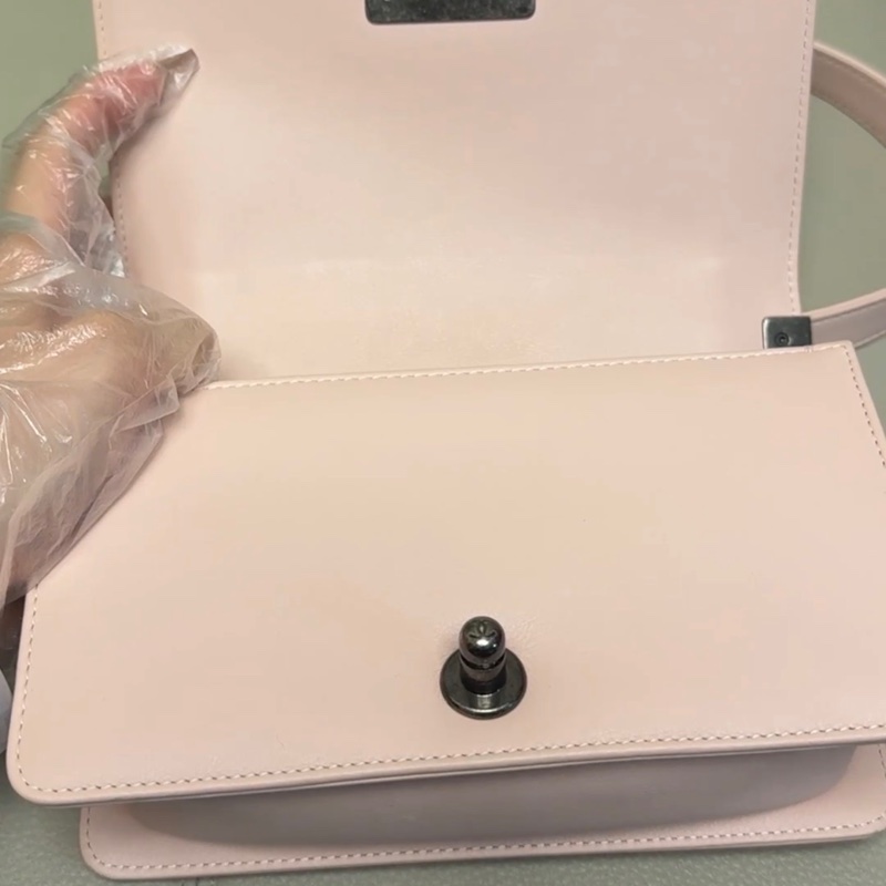 【97新 ✨ 全網最低價！】絕版少有 CHANEL(香奈兒) Leboy 小號 櫻花粉色 銀扣 有保卡 吊牌（下單前先詢問庫存❗️）-9