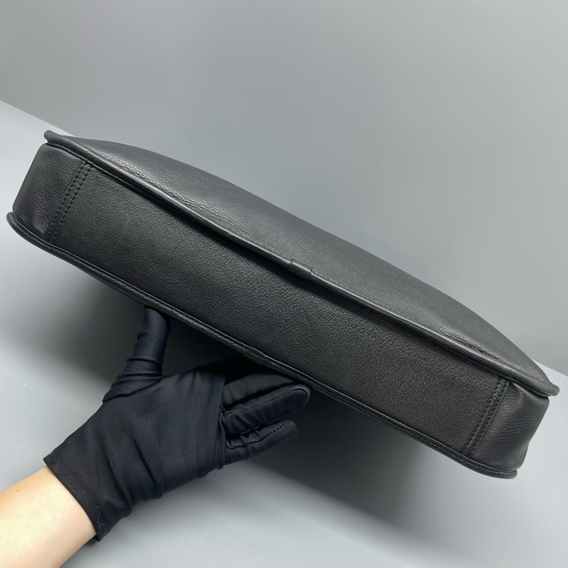 LOEWE羅意威大號黑色公文包 缺肩帶 41*30*8cm-2