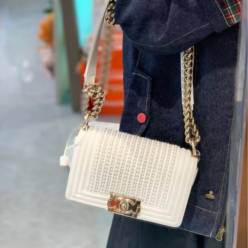 【夢境收藏級🤍童話革命✨大全套】Chanel 白雪珍珠Leboy 小號鏈條包|單肩包|斜背包-1