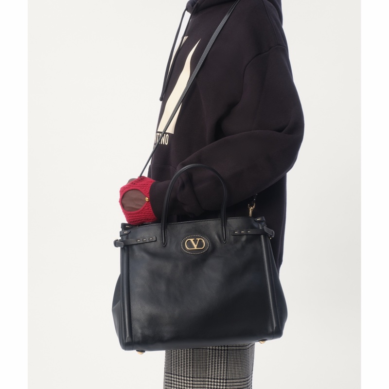 Valentino 男士 長袖連帽衛衣XS S M L XL XXL XXXL碼模特身高187CM,穿著XL碼。-2