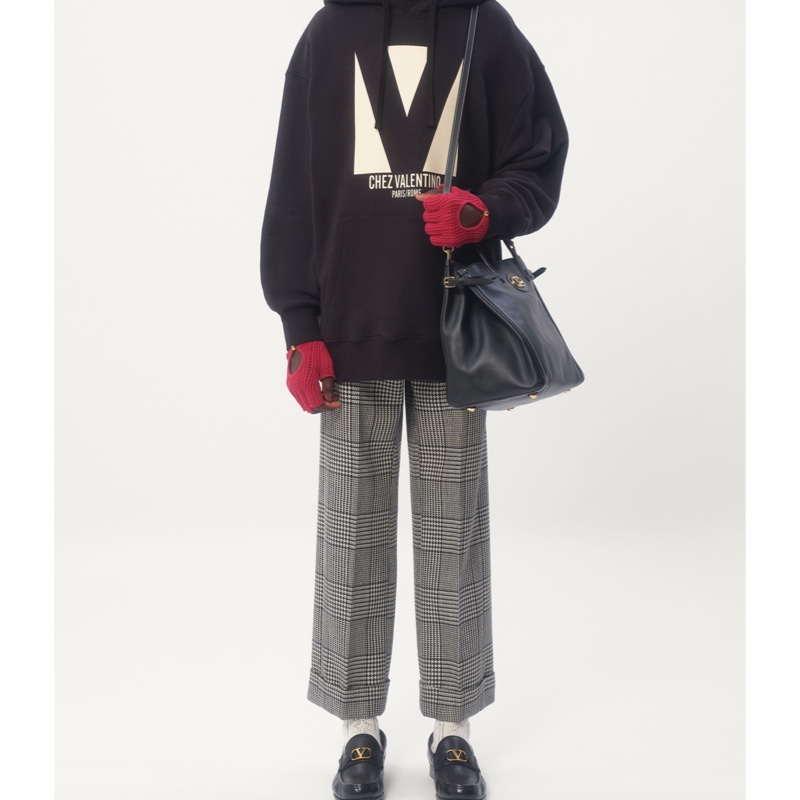 Valentino 男士 長袖連帽衛衣XS S M L XL XXL XXXL碼模特身高187CM,穿著XL碼。-3