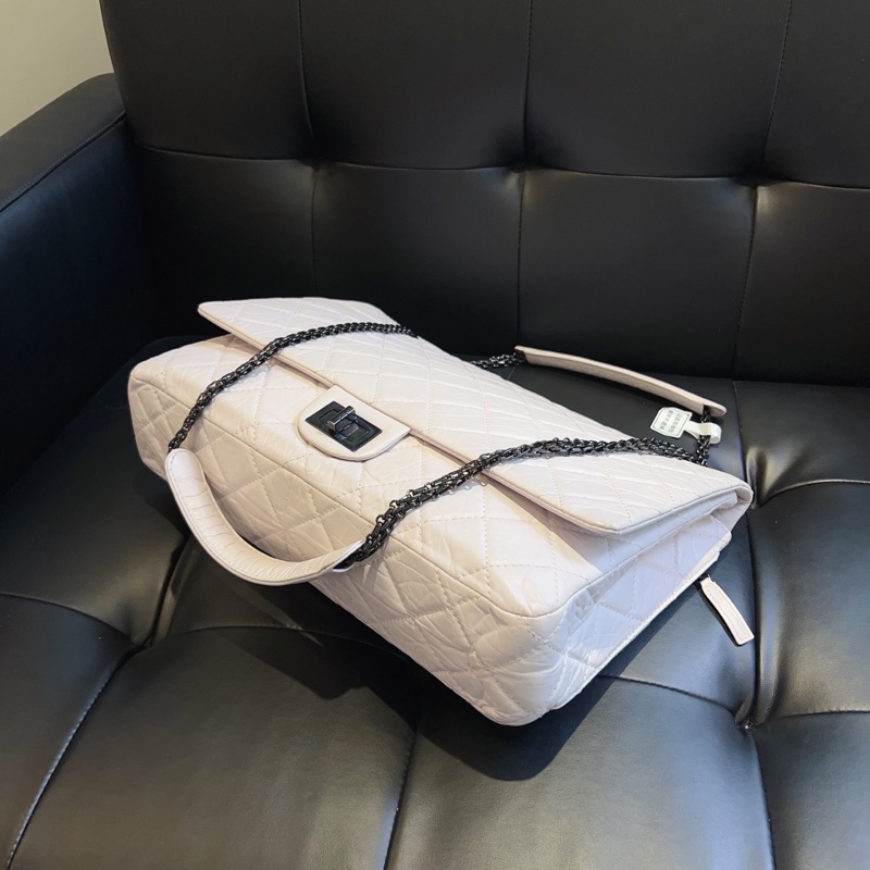 ✨Chanel 2.55白色牛皮 so black 金屬 Maxi大號🤍-8