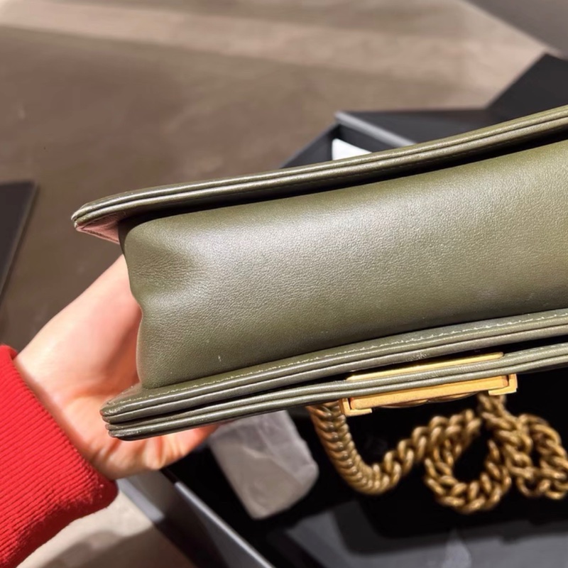 【97新 ✨ 全網最低價!】 罕有顏色 Chanel leboy 小號 墨綠色 晶片新款(下單前先詢問庫存❗️)-5