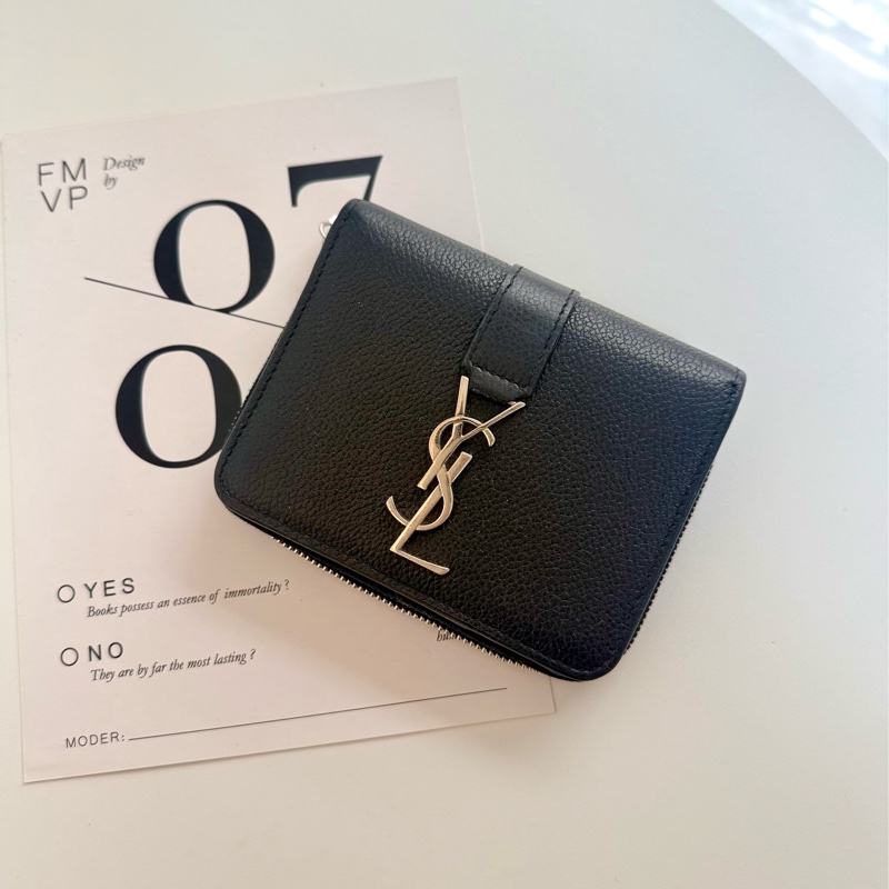 ✔️ Saint Laurent YSL 聖羅蘭 荔枝紋牛皮拉鍊短夾-1