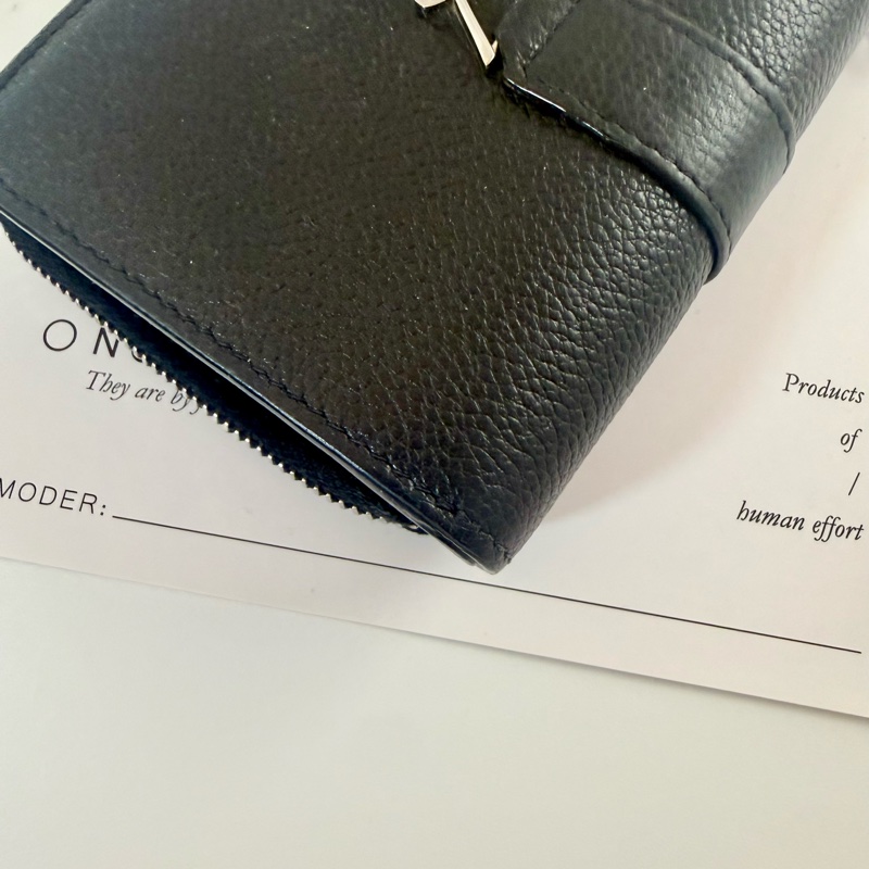 ✔️ Saint Laurent YSL 聖羅蘭 荔枝紋牛皮拉鍊短夾-9