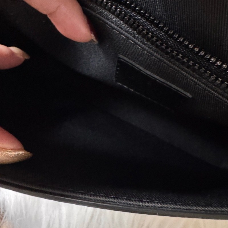 LV 原花黑牛皮紫塗層S Lock胸口腰包M46245-22