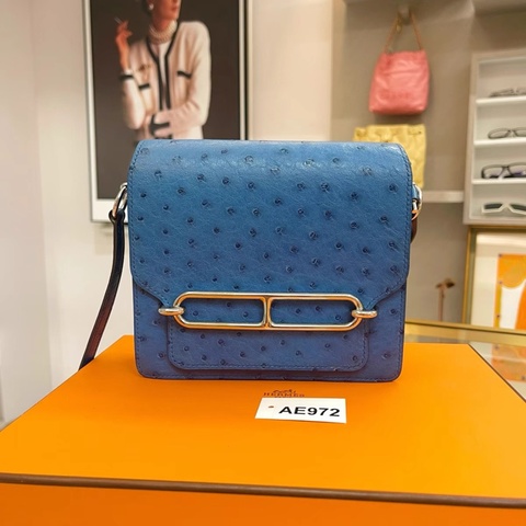 爱马仕 hermes mini roulis19  蓝色 银扣有盒子，C刻