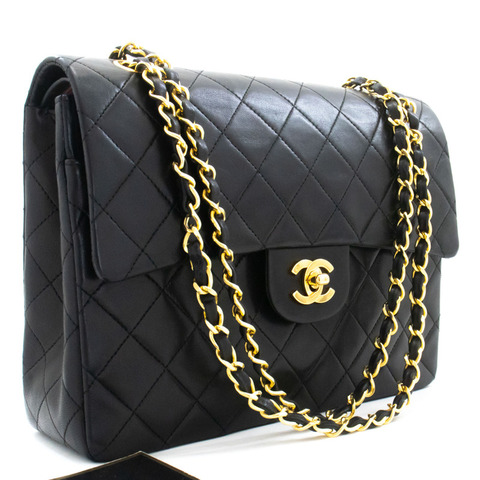 香奈兒經典雙蓋方形鏈條肩背包，黑色羊羔絨