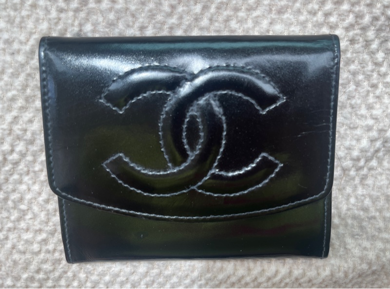 Chanel 香奈兒漆皮零錢小包-1