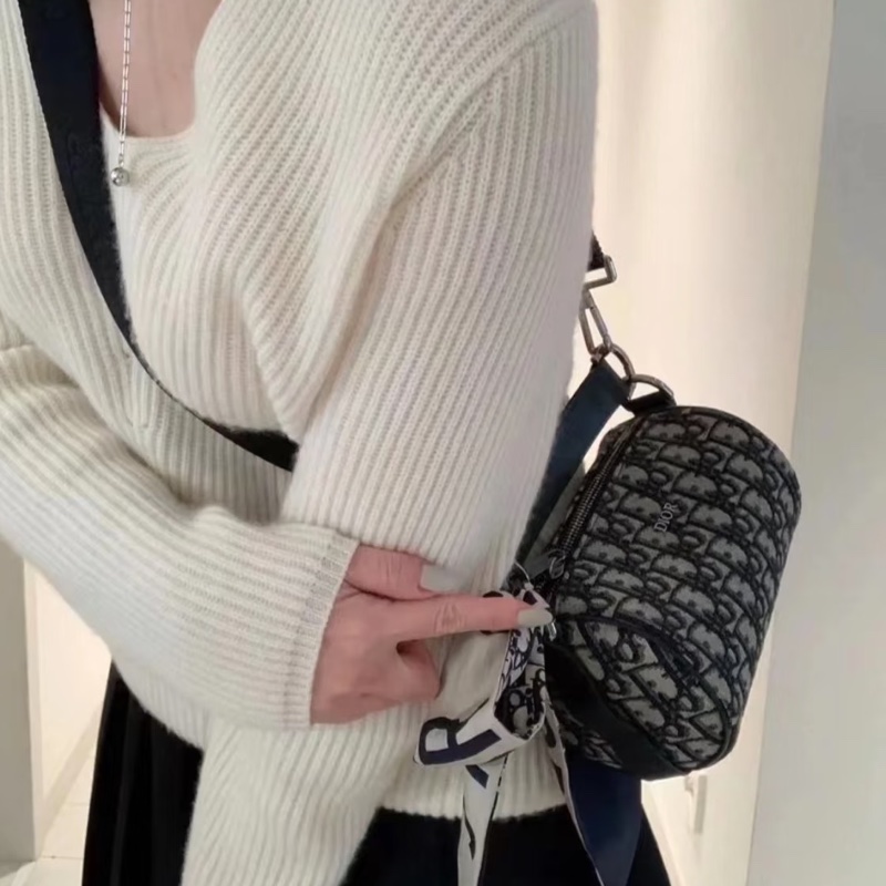 精緻實用款😍99新🆕 Dior迪奧Oblique刺繡老花圓筒包單肩斜挎包-2