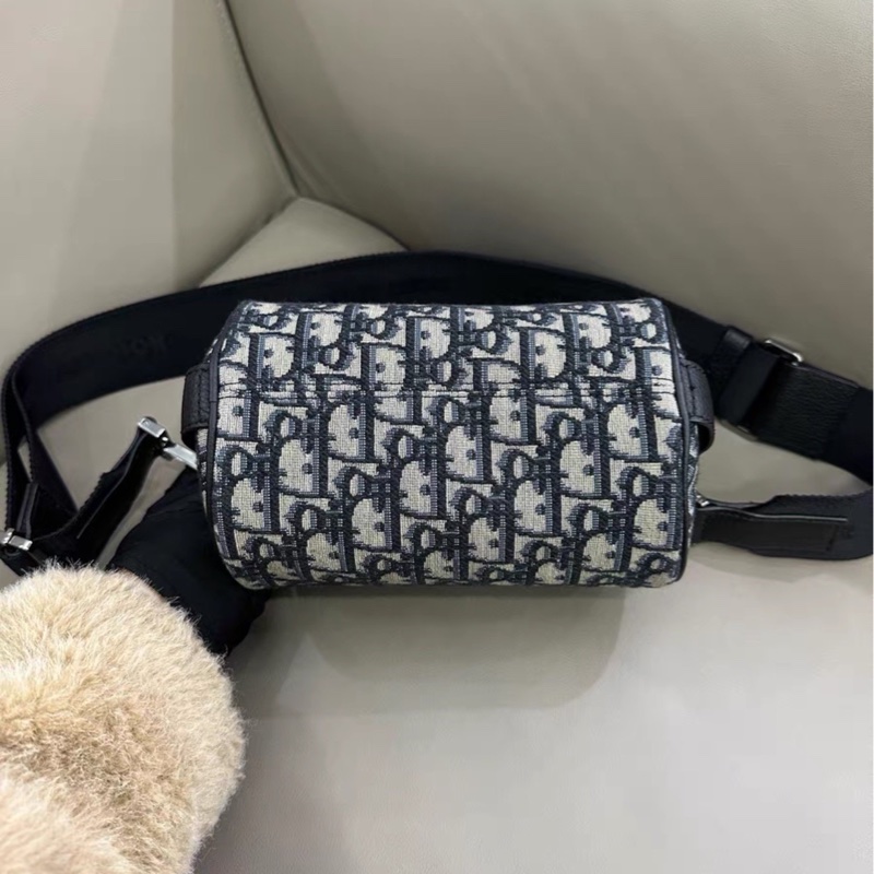 精緻實用款😍99新🆕 Dior迪奧Oblique刺繡老花圓筒包單肩斜挎包-8