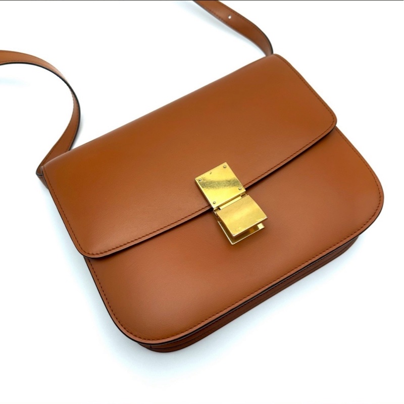 極簡老錢風🥐超低價😍CELINE賽琳box中號焦糖金棕色豆腐包單肩斜挎包-8