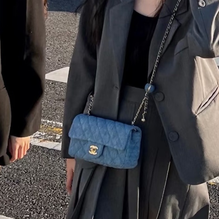 成色優💯超搶手❤️‍🔥 Chanel香奈兒丹寧牛仔cf金球大Mini單肩斜挎包-1