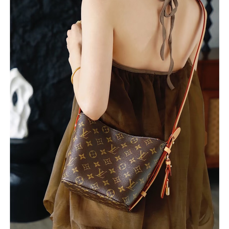 🥨25新款路易威登水桶包 LV原花All In BB M12925-8