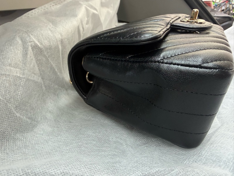 CHANEL CLASSIC FLAG V GOLD METAL CHAIN-5