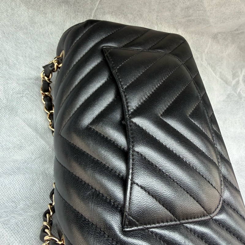 CHANEL CLASSIC FLAG V GOLD METAL CHAIN-8