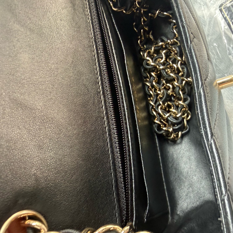 CHANEL CLASSIC FLAG V GOLD METAL CHAIN-12